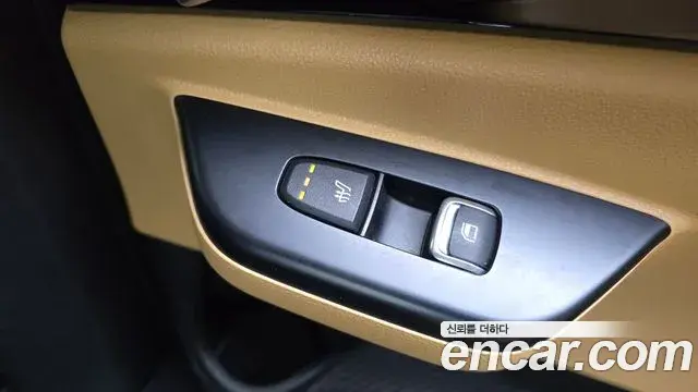 Kia Carnival 2023 — Photo 8/20