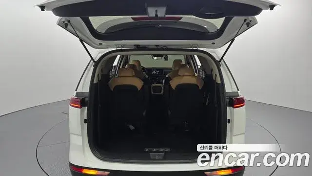 Kia Carnival 2023 — Photo 20/20