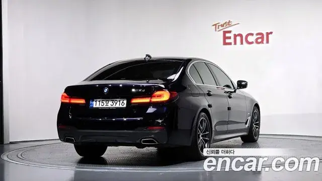 BMW 5 Series 2021 — Şəkil 12/20
