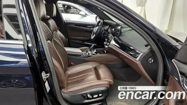 BMW 5 Series 2021 — Şəkil 15/20
