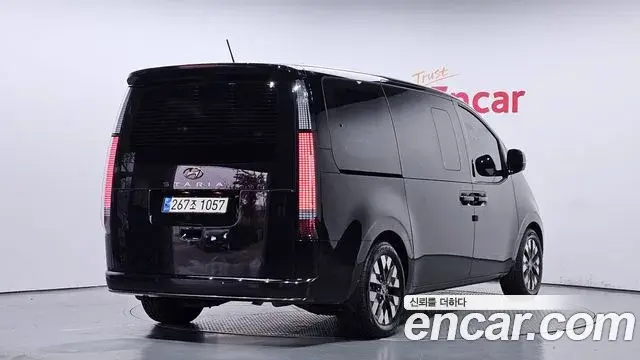 Hyundai Staria 2021 — ფოტო 10/20