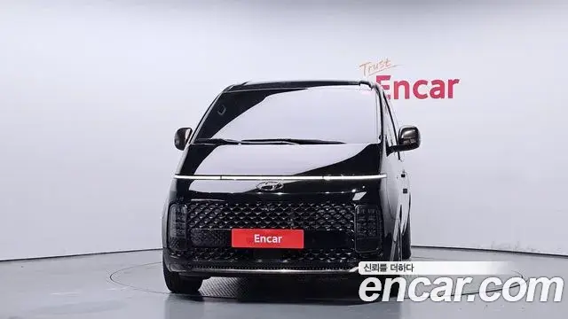 Hyundai Staria 2021 — ფოტო 8/20