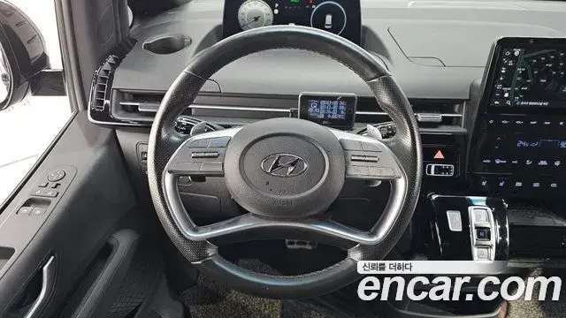 Hyundai Staria 2021 — ფოტო 19/20