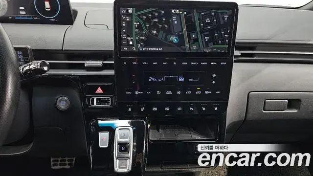 Hyundai Staria 2021 — ფოტო 11/20