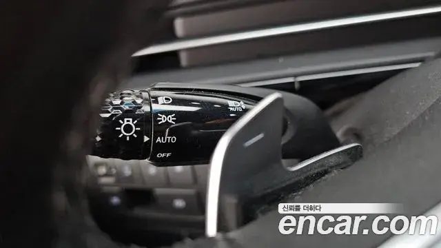 Hyundai Staria 2021 — ფოტო 1/20