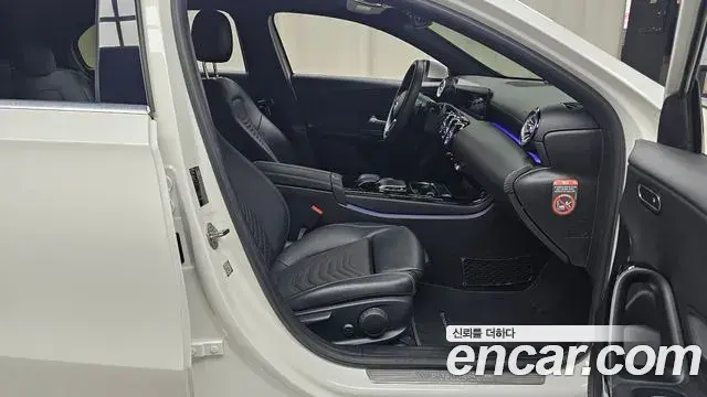 Mercedes-Benz A-Class 2020 — Фото 11/20