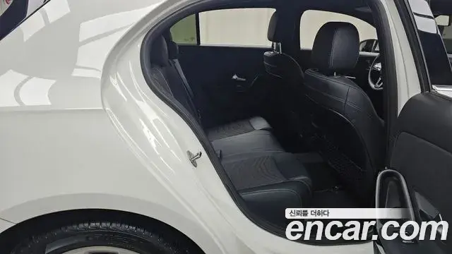 Mercedes-Benz A-Class 2020 — Фото 12/20