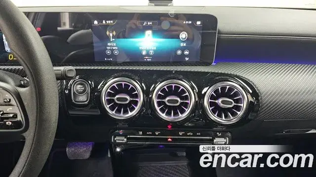 Mercedes-Benz A-Class 2020 — Фото 16/20