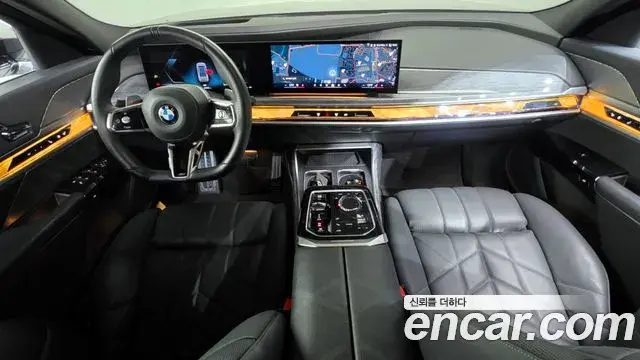 BMW 7 Series 2024 — ფოტო 14/20