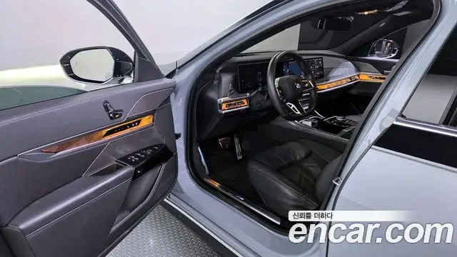 BMW 7 Series 2024 — ფოტო 2/20