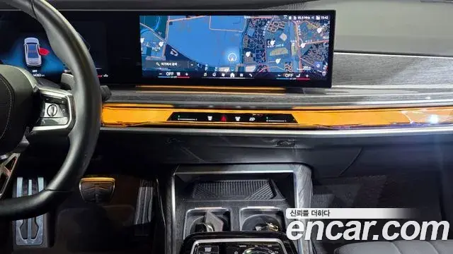 BMW 7 Series 2024 — ფოტო 16/20