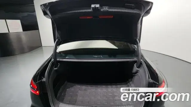 Audi A6 2023 — Şəkil 10/20