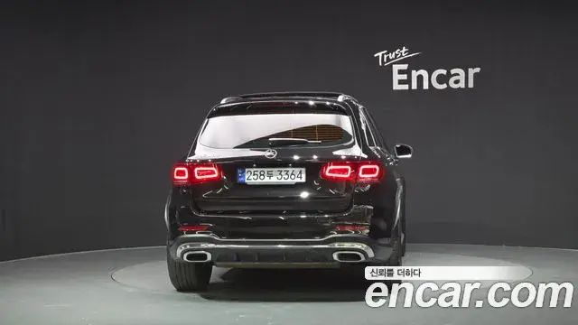Mercedes-Benz GLC-Class 2022 — Photo 7/20
