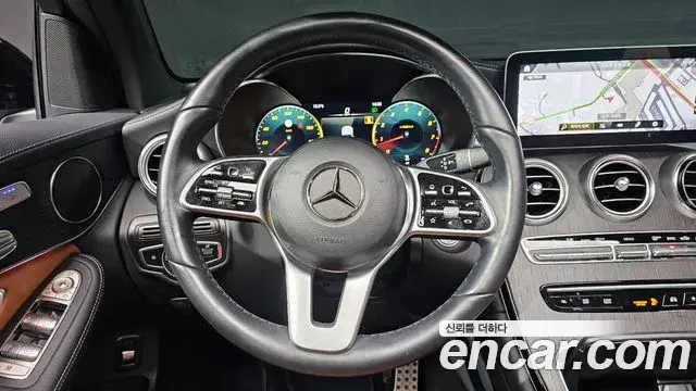 Mercedes-Benz GLC-Class 2022 — Photo 6/20
