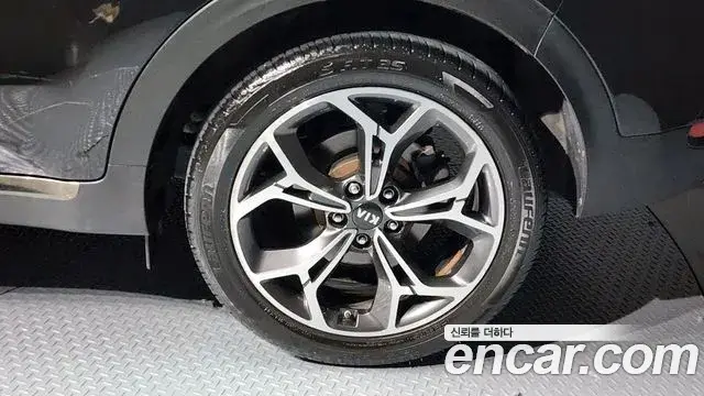 Kia Sportage The Bold 2019 — Photo 6/20
