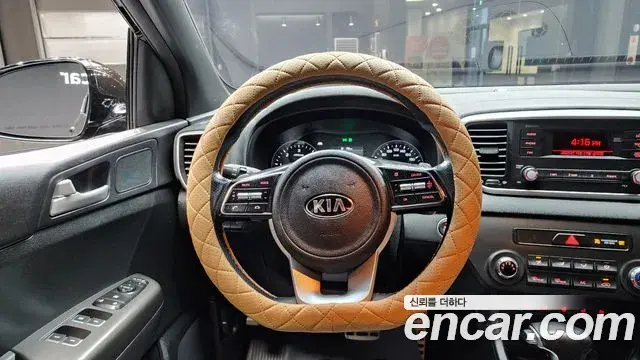 Kia Sportage The Bold 2019 — Photo 11/20