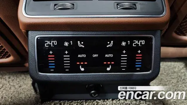 Audi A6 2021 — ფოტო 13/20