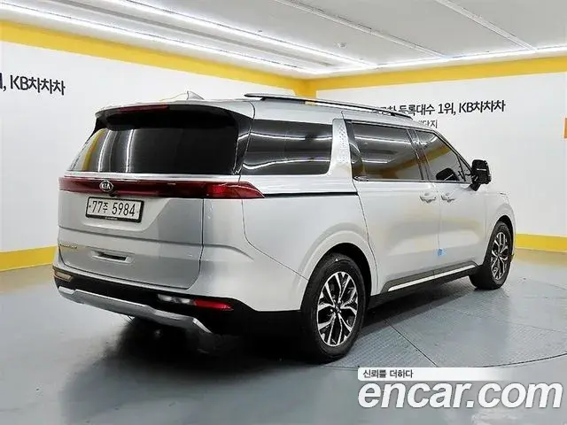 Kia Carnival 2020 — Фото 4/20