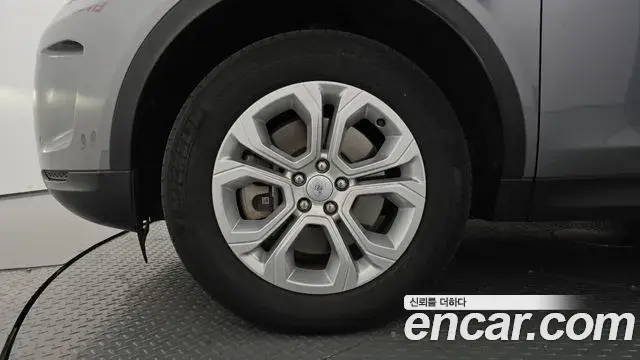 Land Rover Discovery Sport 2022 — Photo 4/20