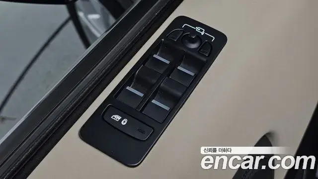 Land Rover Discovery Sport 2022 — Photo 15/20