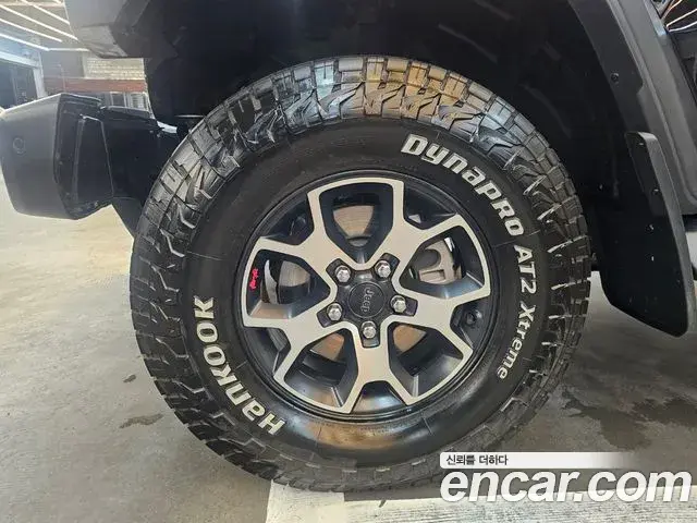 Jeep Wrangler 2023 — Photo 12/20