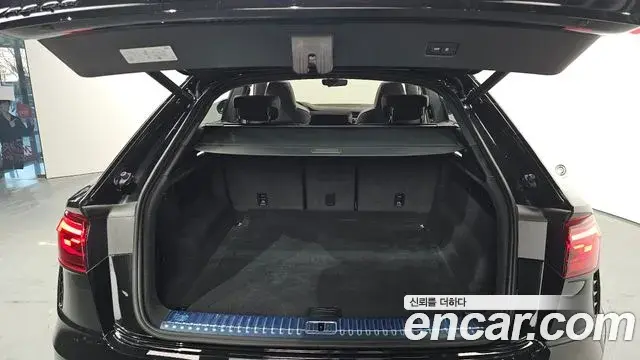 Audi Q7 2025 — Фото 19/19