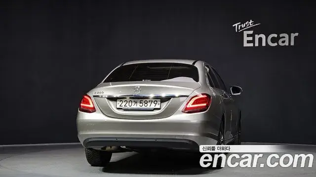 Mercedes-Benz C-Class 2020 — ფოტო 11/20