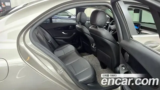 Mercedes-Benz C-Class 2020 — ფოტო 14/20