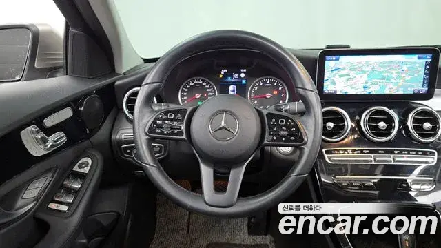 Mercedes-Benz C-Class 2020 — ფოტო 1/20