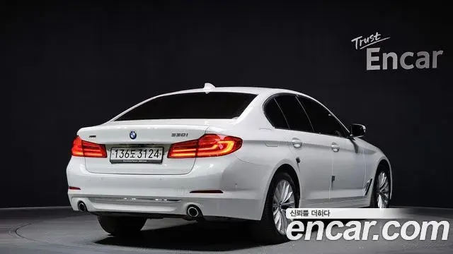 BMW 5 Series 2020 — ფოტო 3/20