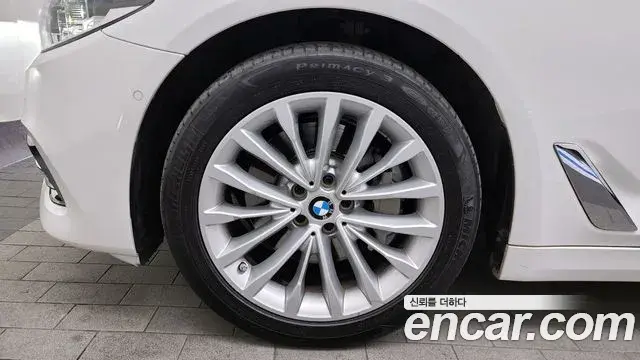 BMW 5 Series 2020 — ფოტო 9/20