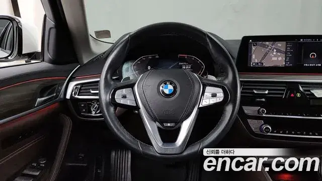 BMW 5 Series 2020 — ფოტო 12/20