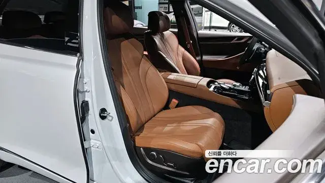 Genesis G80 2023 — Photo 6/20