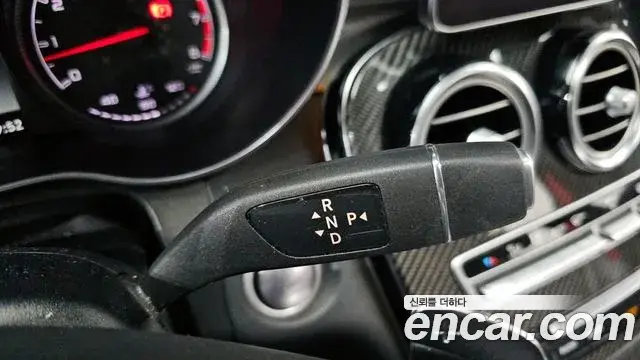 Mercedes-Benz GLC-Class 2018 — Şəkil 13/20