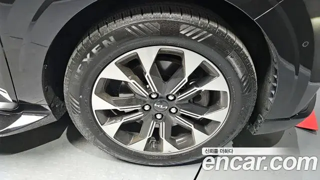 Kia Carnival 2022 — Şəkil 15/20