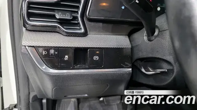Kia Sportage 2021 — Photo 1/20