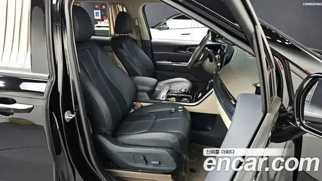 Kia Carnival 2021 — Фото 8/20
