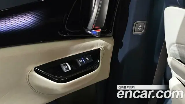 Kia Carnival 2021 — Фото 16/20