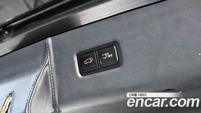 Kia Carnival 2021 — Фото 17/20