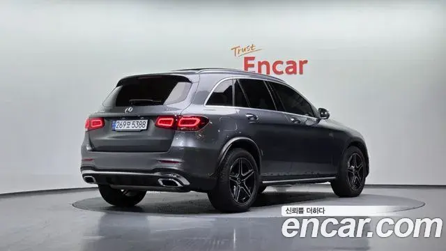 Mercedes-Benz GLC-Class 2022 — Photo 5/20