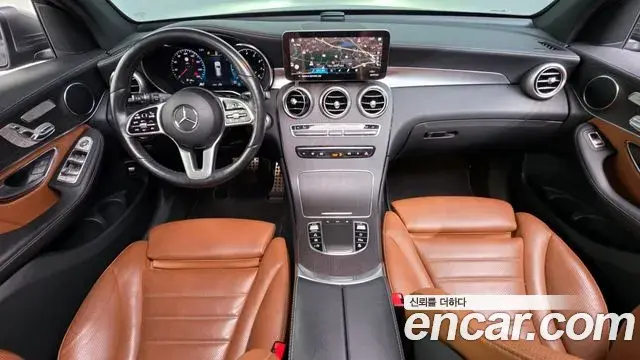 Mercedes-Benz GLC-Class 2022 — Photo 10/20