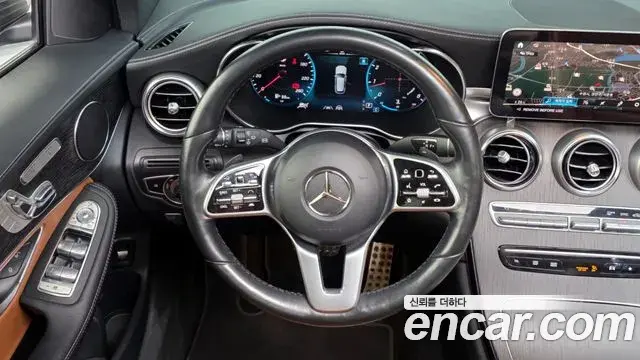 Mercedes-Benz GLC-Class 2022 — Photo 4/20