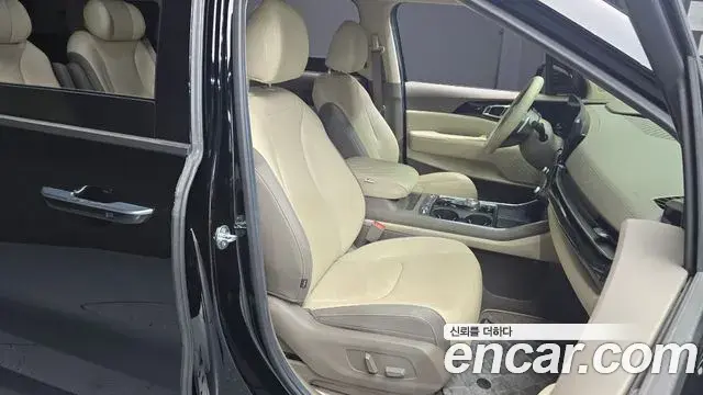Kia Carnival 2023 — Фото 12/20
