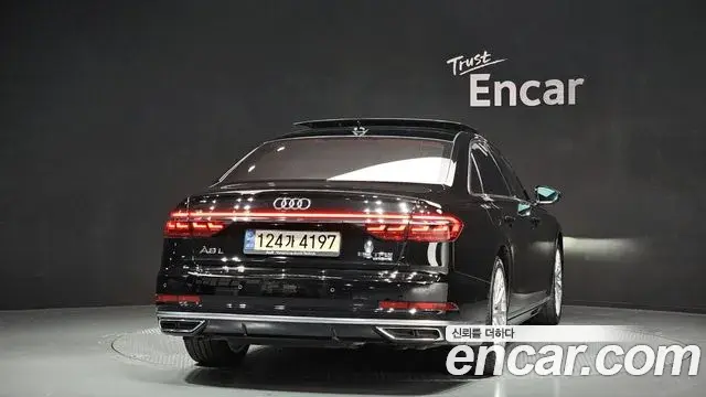 Audi A8 2021 — Photo 10/20