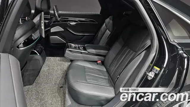 Audi A8 2021 — Photo 18/20