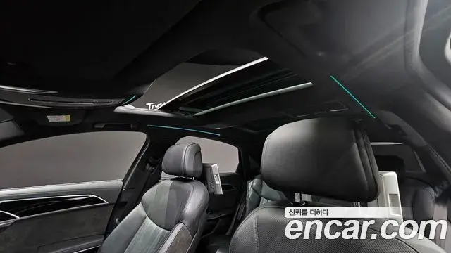 Audi A8 2021 — Photo 3/20