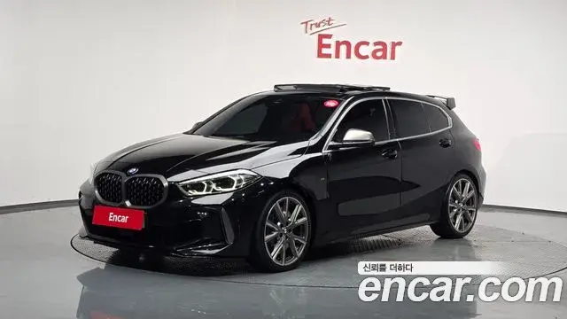 BMW 1 Series 2022 — Şəkil 15/20