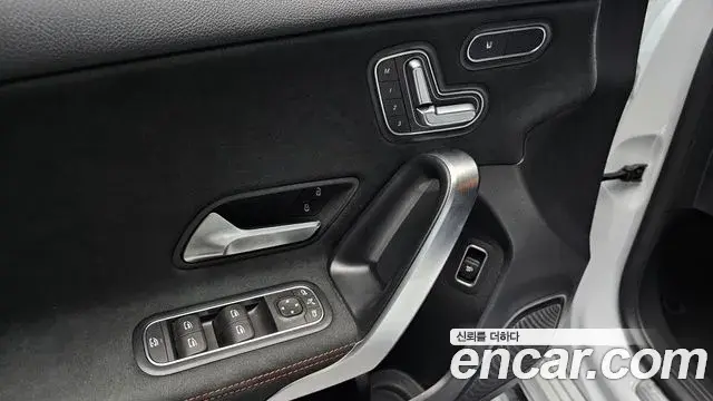 Mercedes-Benz A-Class 2021 — Photo 8/20