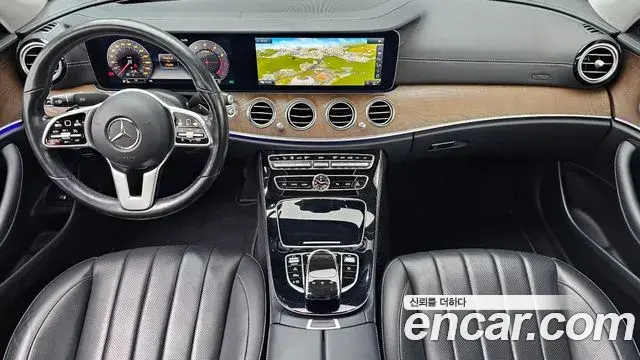 Mercedes-Benz E-Class 2018 — ფოტო 10/20