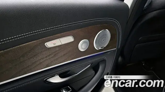Mercedes-Benz E-Class 2018 — ფოტო 12/20